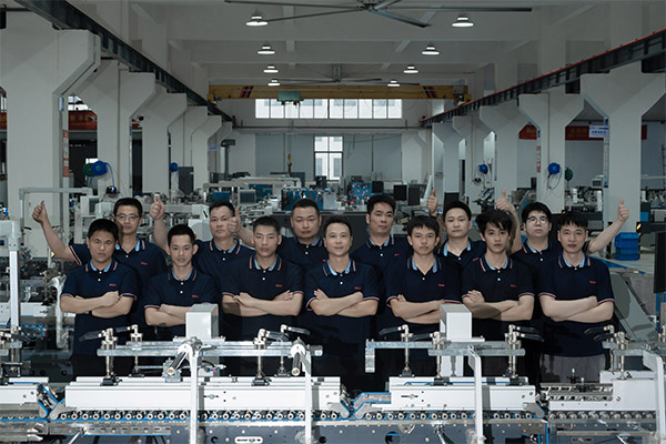 全自動(dòng)高速四六角糊盒機(jī)使得折疊盒市場需求不斷上漲